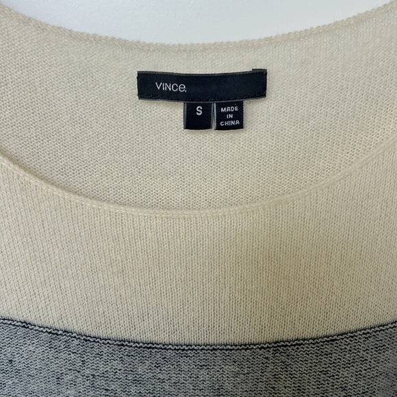 VINCE Cashmere grey and cream color block Women’s Small Long Sleeve Sweater - Picture 2 of 7